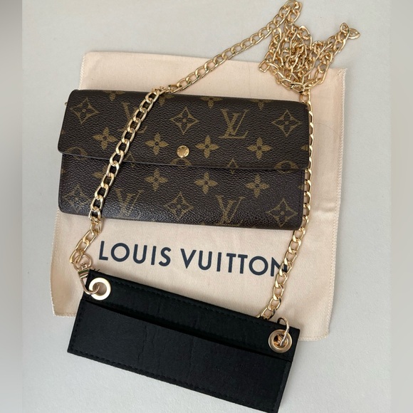 Louis Vuitton Monogram Leather Wallet - Picture 15 of 16